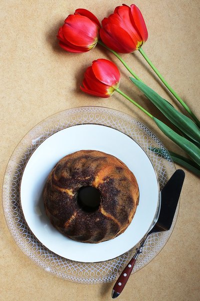 coffee-cake-plated-with-flowers_373x_2x.progressive.jpg