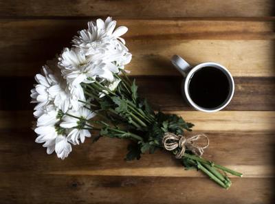 flowers-and-coffee_373x_2x.progressive.jpg