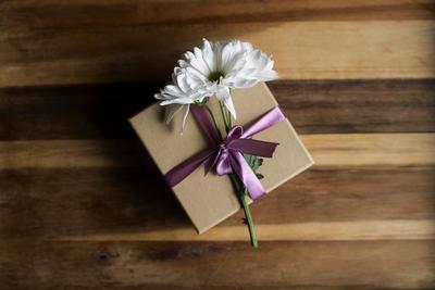 gift-box-with-flower_373x_2x.progressive.jpg